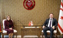 Öztürkler: Bir halkı dünyadan izole ederek barışı tesis edemezsiniz