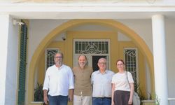 Özersay, DAÜ-SEN yetkilileriyle bir araya geldi