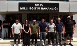 KTOEÖS, Teknik Kurul Toplantısı öncesinde Bakanlık önünde açıklama yaptı