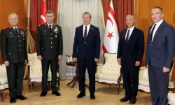 Ünal Üstel, yeni KTBK ve GKK komutanlarını kabul etti