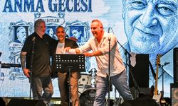 Erdinç Gündüz, adını taşıyan meydanda Sıla 4 şarkılarıyla anıldı