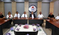 Ataoğlu’ndan Kamu-Sen’e ziyaret: Kamu çalışanlarının beklentileri masaya yatırıldı