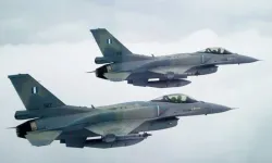 Larnaka bölgesi üzerinde uçan Yunan F-16’lar endişeye neden oldu