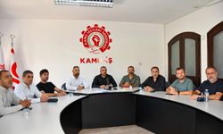 Bazı sendikalar Arıklı'ya sorumluluk hissederek istifa etme çağrısında bulundu...