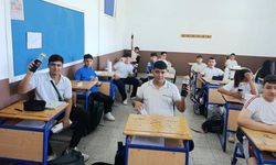 Sarpten farkını gösterdi: Öğrencilere ücretsiz su ve termos hediye
