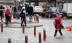 Türkiye'de Meteorolojiden kuvvetli yağış, fırtına ve kar uyarısı!
