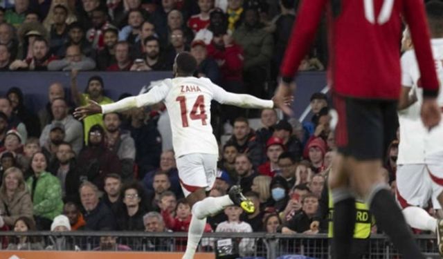 Aslan Old Trafford'ta kükredi