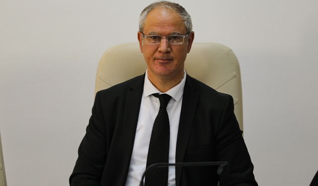 Hasipoğlu’ndan Cumhurbaşkanı Erhürman’a eleştiri: Bizi ucu açık federasyon müzakerelerine soktu