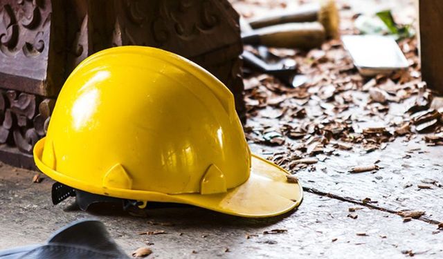 Bafra’da iş kazası: 39 yaşındaki işçi bir buçuk metre yükseklikten düştü, yaralandı