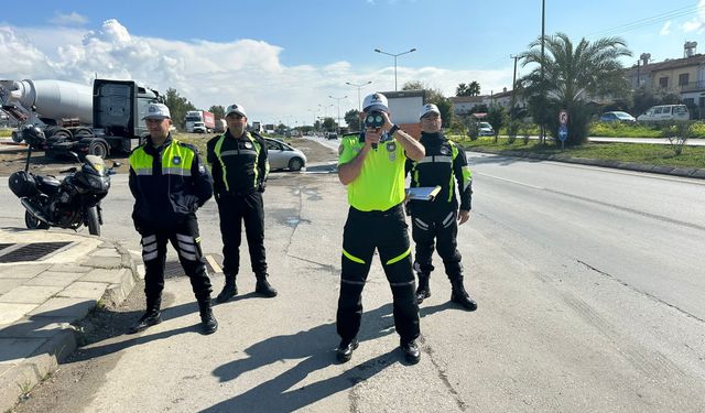 Hız, alkol, ehliyetsiz...275 Sürücüye İşlem, 32 Araç Trafikten Men Edildi