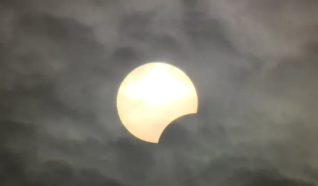 Gökyüzü kara geceye bürünecek: 6 dakika 23 saniye sürecek