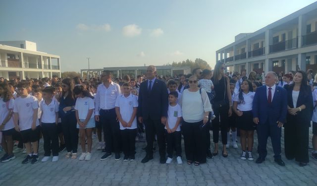 Çavuşoğlu Muharrem Döveç Ortaokulu açılış ve yeni eğitim-öğretim yılı başlama törenine katıldı