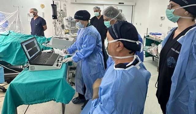 Bir beyin pili ameliyatı daha başarıyla tamamlandı!