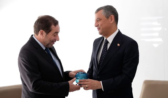 CHP Genel Başkanı Özel, TAM Parti’yi ziyaret etti