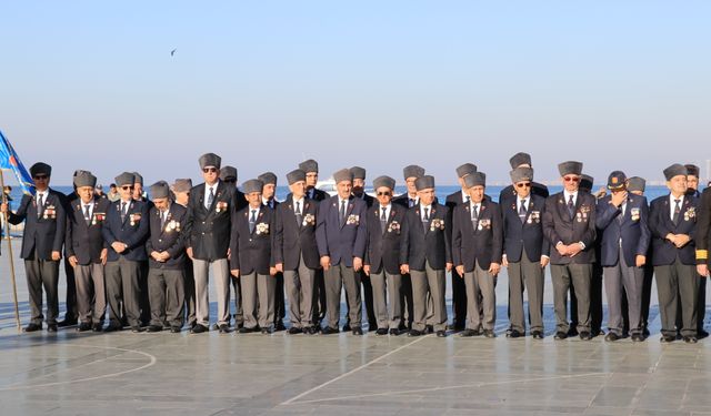 KKTC'nin 42. kuruluş yıl dönümü İzmir'de törenle kutlandı