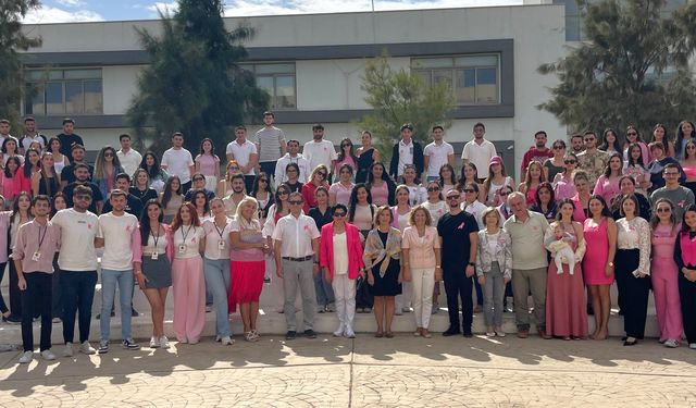 DAÜ Hemşirelik Kulübü’nden meme kanseri farkındalık etkinliği