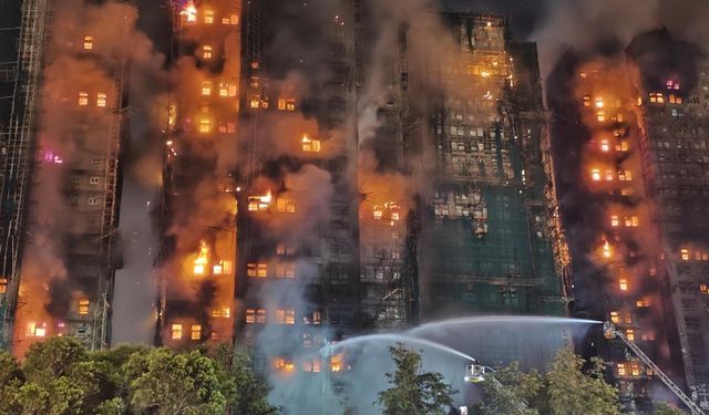 Hong Kong'da yangın faciası: Ölü sayısı 83'e çıktı