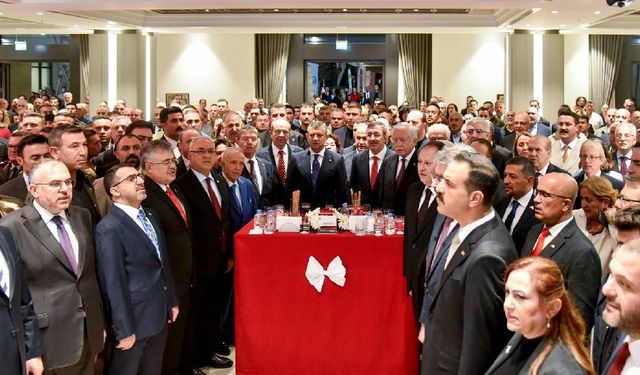 Cumhuriyet Meclisi'nde 42'nci yıl resepsiyonu