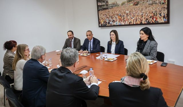 CTP Genel Başkanı İncirli, Hahn ile görüştü