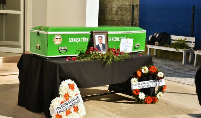 Hilmi Özen için Devlet Tiyatrosu’nda anma töreni