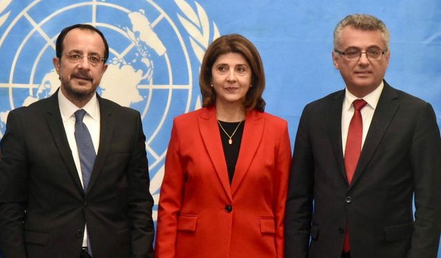 Erhürman-Hristodulidis görüşmesinin detayları Rum basınında: 5+1 yeni yıla kaldı