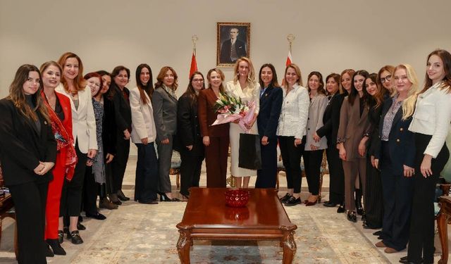 Nilden Bektaş Erhürman, GİKAD başkanı ve beraberindeki heyetle görüştü