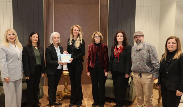 Nilden Bektaş Erhürman, Kadın Öyküleri Derneği ile bir araya geldi