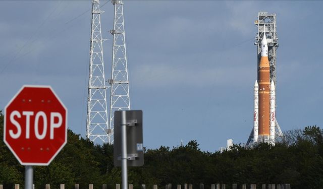 NASA, Ay'a dönüş programı "Artemis"in fırlatılışını dondurucu soğuklar nedeniyle erteledi