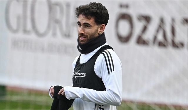 Beşiktaş, Rafa Silva'nın Benfica'ya transferini duyurdu