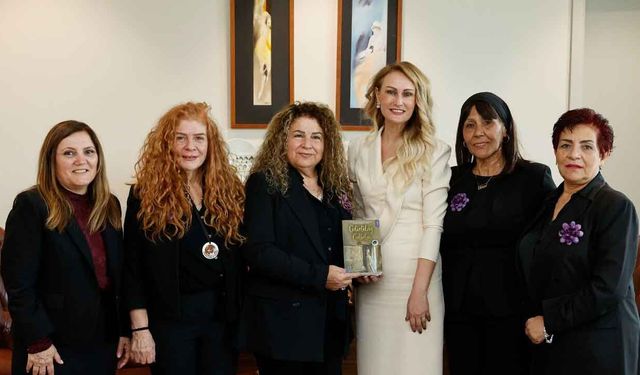 Erhürman, Mormenekşe Çağdaş Kadınlar Derneği Başkanı ve beraberindeki heyeti kabul etti