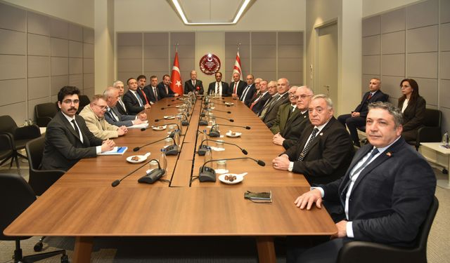 Akar, Muharip Dernek temsilcileriyle bir araya geldi