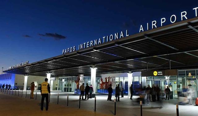 Baf Havalimanı’nın derhal boşaltılması emri verildi