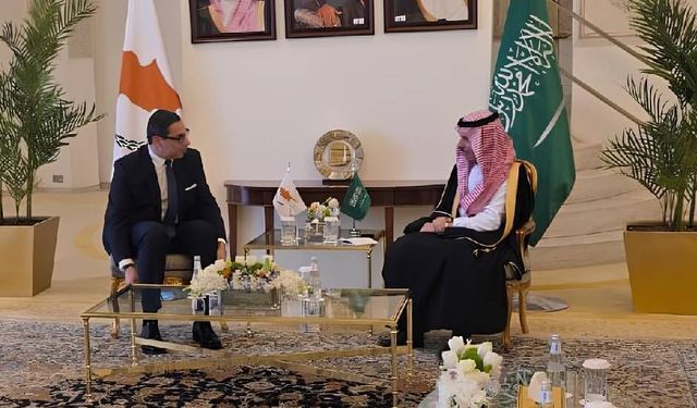 Suudi Arabistan ve Rum dışişleri bakanları Riyad’da bir araya geldi