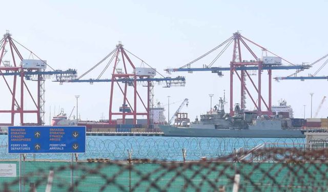 Yunan F-16’ları Baf’taki üsse döndü, iki fırkateyn Limasol Limanı’nda