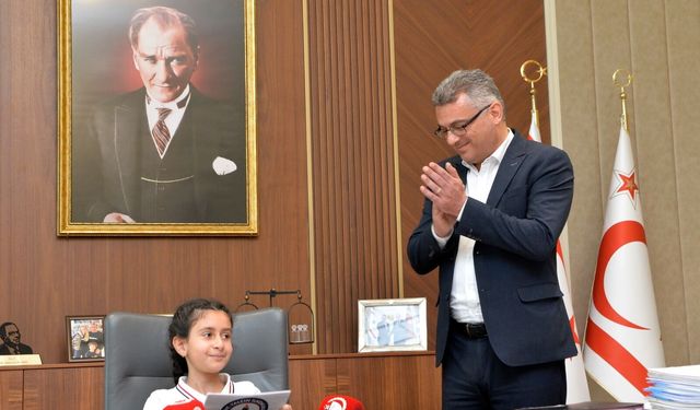 Cumhurbaşkanı Tufan Erhürman’ın koltuğuna Masal Şevki oturdu