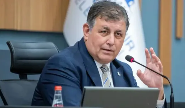İzmir Büyükşehir Belediye Başkanı Cemil Tugay, CHP'den istifa etti