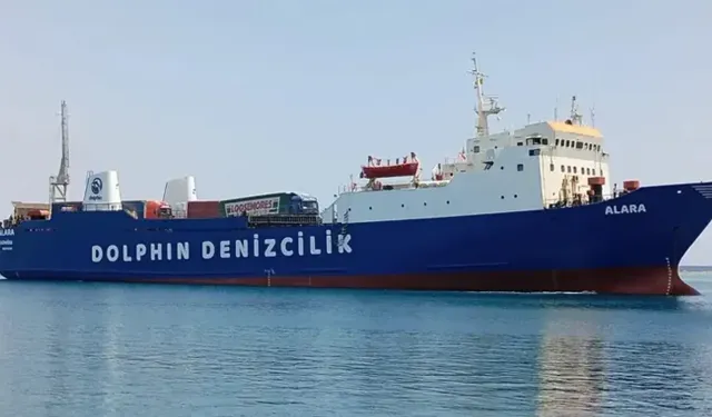 Mersin Limanı’nda aylardır bekleyen araç ve yükler Kıbrıs’taki sahiplerini mağdur ediyor