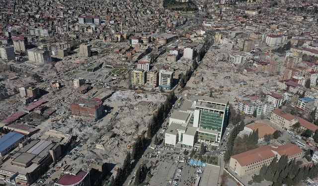 Depremde 115 kişinin öldüğü Penta Park Sitesi davasında karar