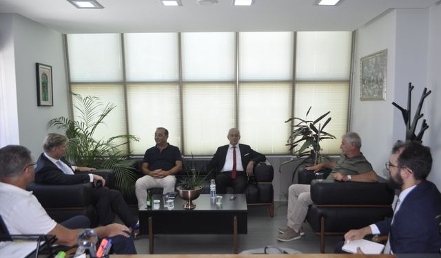 Alman Milletvekili Krah, KTİMB’yi ziyaret etti