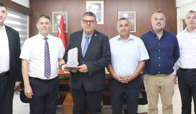 Maliye Bakanı Berova, Milli Olimpiyat Komitesi'ni kabul etti