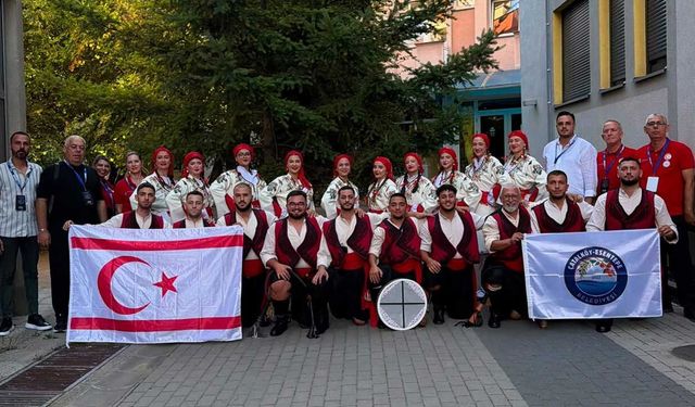 Çatalköy Esentepe Belediyesi Halk Dansları Topluluğu, Sırbistan’da festivale katıldı