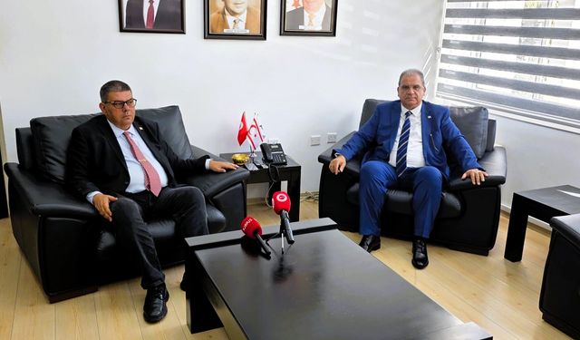 Bayındırlık ve Ulaştırma Bakanlığı’nda devir teslim… Sucuoğlu görevi Berova’dan devraldı