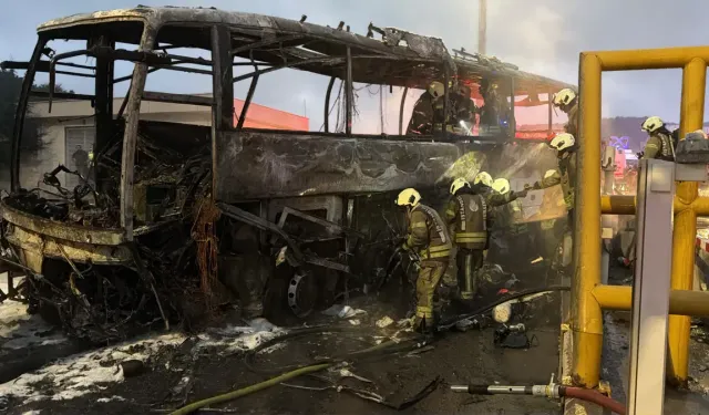 İstanbul'da yolcu otobüsü yandı: 2 ölü