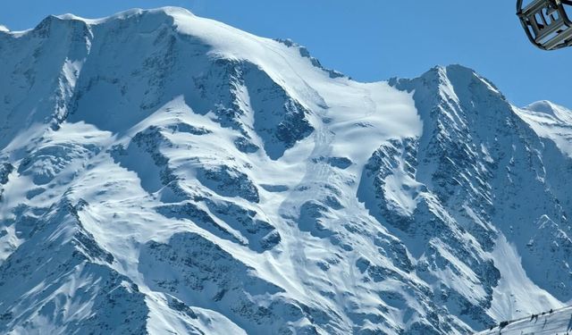 İsviçre Alpleri'ndeki buzul hacmi son 5 yılda neredeyse yüzde 20 azaldı