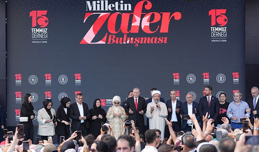 Erdoğan, Hafıza 15 Temmuz Müzesi önünde vatandaşlara hitap etti