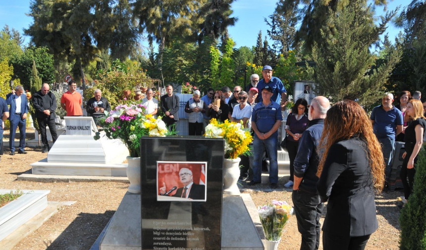 Sonay Adem kabri başında anıldı