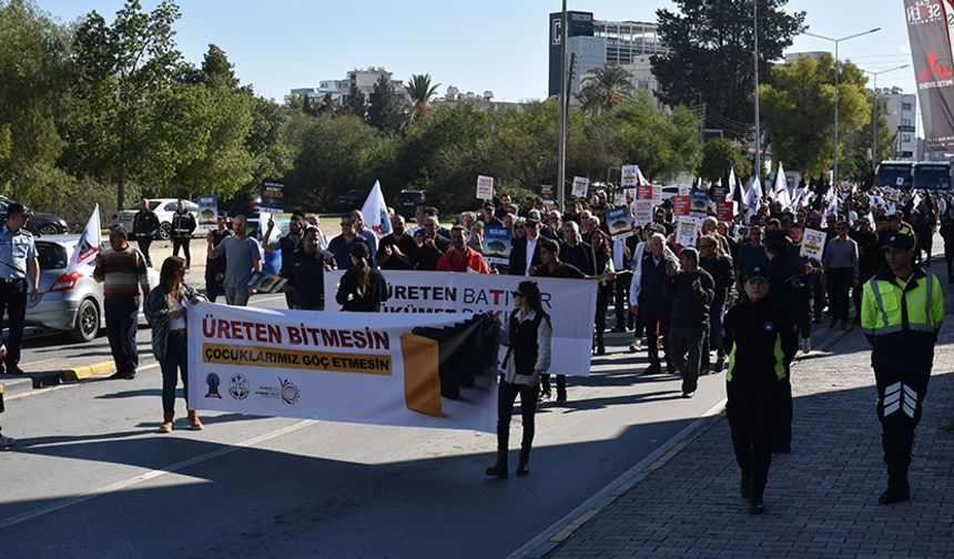 KTSO ve KTEZO hükümeti protesto için ortak eylem yaptı