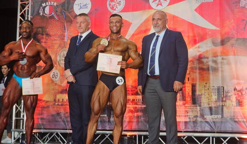 Tugay Mayın, IFBB Vücut Geliştirme Şampiyonu oldu