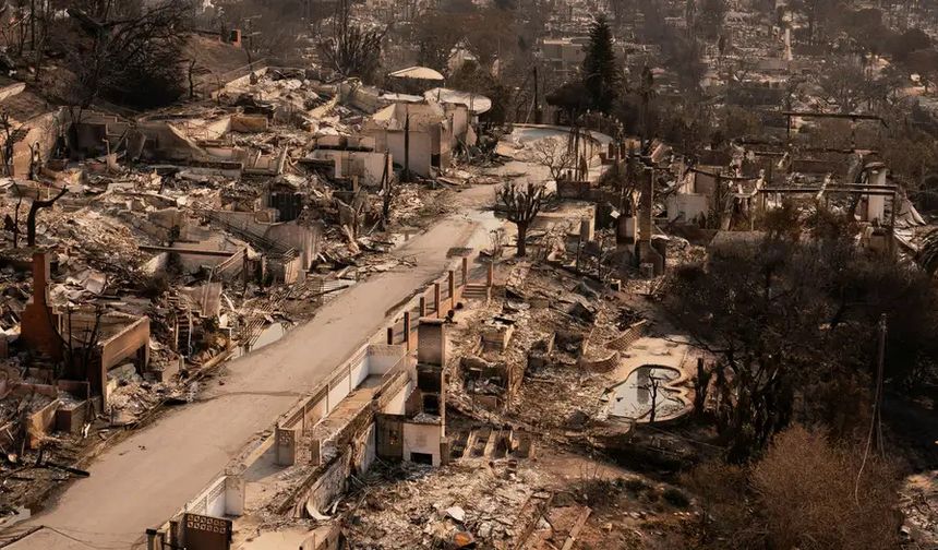 Los Angeles'taki yangınlarda, California'nın son 40 yıldaki en geniş kentsel alanı yandı