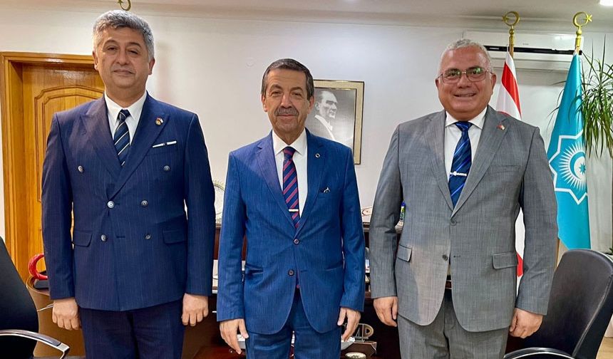 Dışişleri Bakanı Ertuğruloğlu, Karaca ve Balaban’ı kabul etti